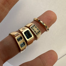 Load image into Gallery viewer, Twin Teal Sapphire Signet