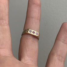 Load image into Gallery viewer, Gradient Signet