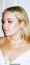 Load image into Gallery viewer, Wishbone Pearl Earrings