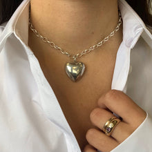 Load image into Gallery viewer, Anna’s Heart Necklace
