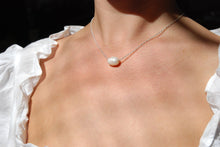 Load image into Gallery viewer, Pearl Chain Choker
